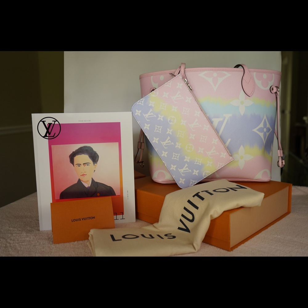 Limited Edition Escale Never Full in Pastel